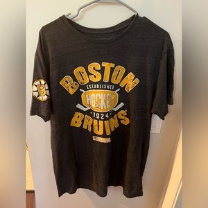 Like New Boston Bruins T-shirt